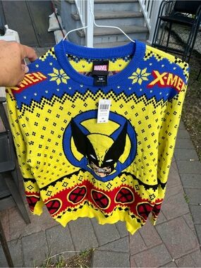 Marvel X-Men Wolverine Yellow Crewneck Sweater - Men's size small